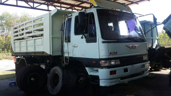 รถฮีโน่  6  ล้อ โม่ปูน FF3H  195 แรงม้า. ปี 39   สนใจติดต่อ  081 - 6079515