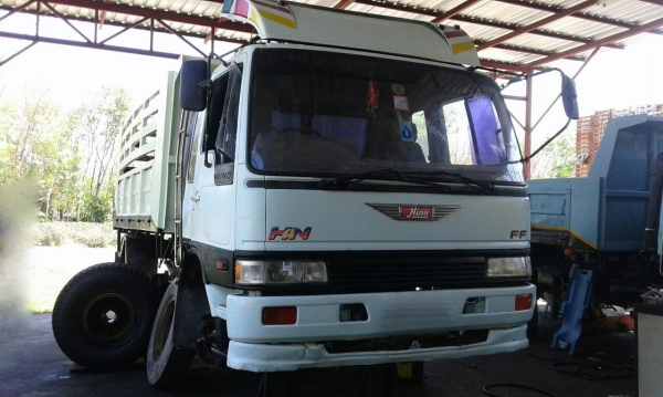 รถฮีโน่  6  ล้อ โม่ปูน FF3H  195 แรงม้า. ปี 39   สนใจติดต่อ  081 - 6079515