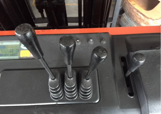 ขายรถ Used Forklift Toyota FB15 ไฟฟ้ายืนขับ 1.5 ตัน เสา 3 ท่อน Full Free 5 เมตร นำเข้า สภาพดียอดเยี่ยม