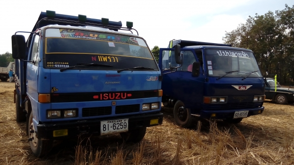 ุ6 ดั้ม 5 คิว 130 HP 4 สูบ 6 เกียร์เดินหน้า465000