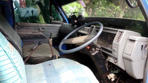 ุ6 ดั้ม 5 คิว 130 HP 4 สูบ 6 เกียร์เดินหน้า465000