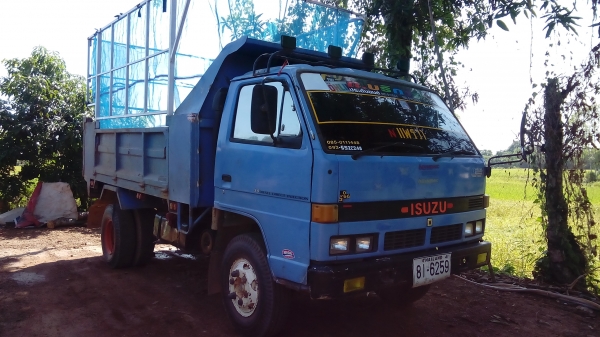 ุ6 ดั้ม 5 คิว 130 HP 4 สูบ 6 เกียร์เดินหน้า465000