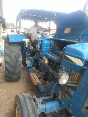 ขาย235,000รถไถFORD 6000เครื่องดีเกียร์แรงรถสวยพร้อมใช้ 090-772-3710 090-772-3708 ขาย235,000รถไถFORD 6000เครื่องดีเกียร์แรงรถสวยพร้อมใช้ 090-772-3710 090-772-3708