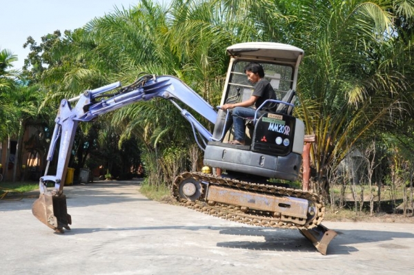 (ลดกระหน่ำ)ขายแบคโฮ MITSUBISHI MM20 สวยเดิมจากญี่ปุ่นยังไม่เคยใช้ในไทย ทำงานสมบูรณ์ทุกระบบ รับรองไม่ผิดหวัง 265,000 เท่านั้น!!