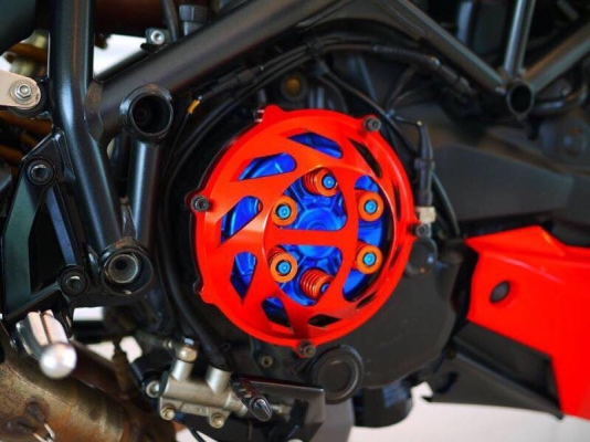 ขาย ducati sf1098 พร้อมทะเบียนแท้ไม่ขาดต่อจูงมือโอนขนส่ง