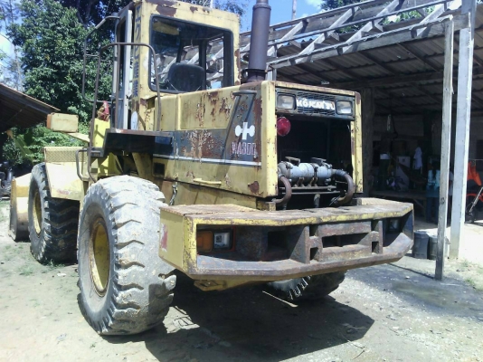 ขาย 795,000 รถตักล้อยางKOMATSU wa 300-1เครื่องดีเกียร์แรงรถสวยพร้อมใช้ 090-772-3710 090-772-3708