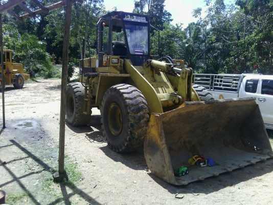 ขาย 795,000 รถตักล้อยางKOMATSU wa 300-1เครื่องดีเกียร์แรงรถสวยพร้อมใช้ 090-772-3710 090-772-3708