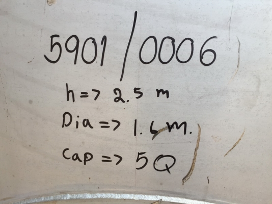 ถังสแตนเลส 5,000 ลิตร พร้อมใบกวน สภาพสวยมากๆ