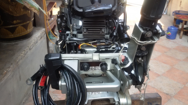 Honda15four สตาร์ทไฟฟ้า