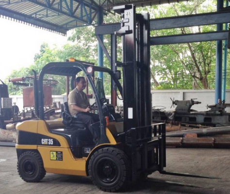 ขาย Used Forklift CAT DP35N ขนาด 3.5 ตัน เสาสูง 4.5 เมตร ติด Slide Shift นำเข้าจากยุโรป สภาพยอดเยี่ยม