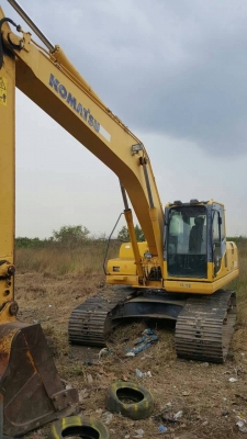 ขายรถแบคโฮ KOMATSU PC200-8 เอกสารอินวอย 2986 ชม.ราคา 1880000