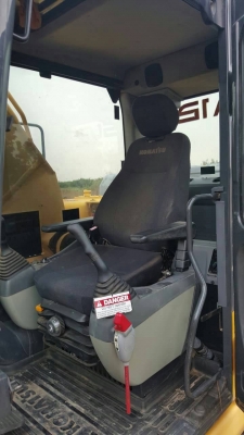 ขายรถแบคโฮ KOMATSU PC200-8 เอกสารอินวอย 2986 ชม.ราคา 1880000