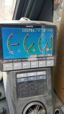 ขายรถแบคโฮ KOMATSU PC200-8 เอกสารอินวอย 2986 ชม.ราคา 1880000