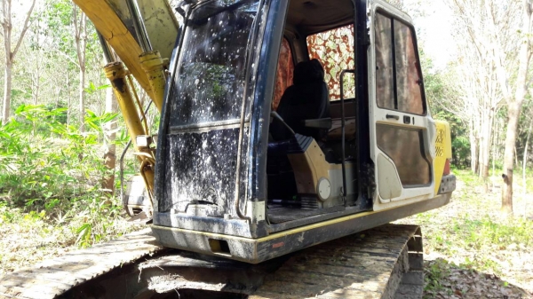 ขายรถแบคโฮ KOBELCO SK100-/// เอกสารอินวอย ระบบไฟเต็ม ราคา 700000