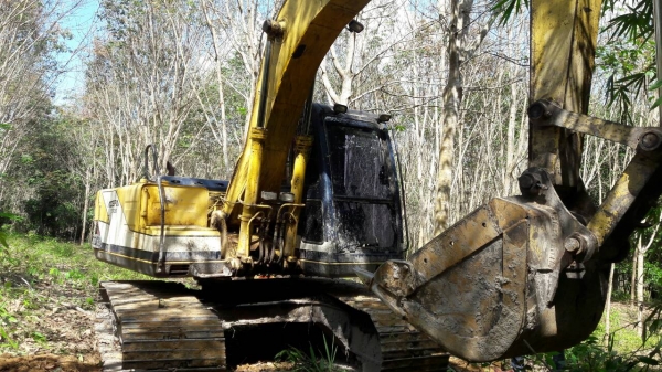 ขายรถแบคโฮ KOBELCO SK100-/// เอกสารอินวอย ระบบไฟเต็ม ราคา 700000