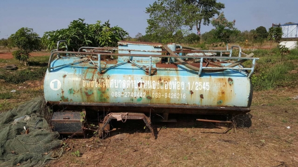 ขาย ถังเหล็กบรรทุกน้ำ หรือสิ่งปฏิกูล ใส่รถบรรทุก 4 ล้อ มีรอยรั่วนิดหน่อย