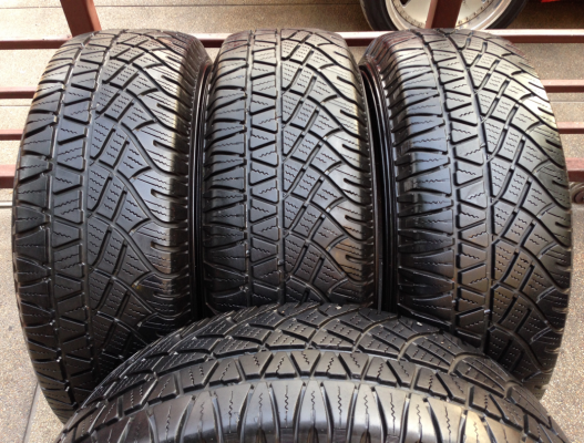 ยาง Michelin Latitude Cross 245 70 16 ปลายปี12 ดอกเต็ม ใช้กันยาว ราคาไม่แพง