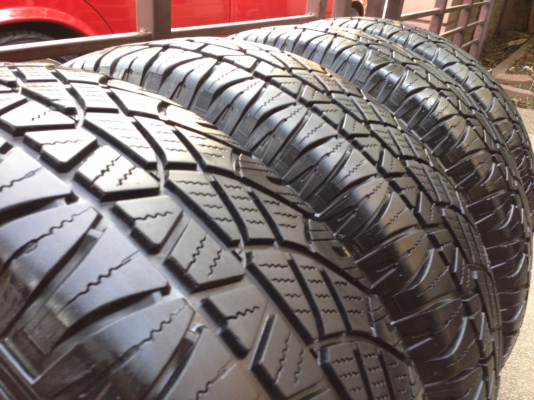 ยาง Michelin Latitude Cross 245 70 16 ปลายปี12 ดอกเต็ม ใช้กันยาว ราคาไม่แพง