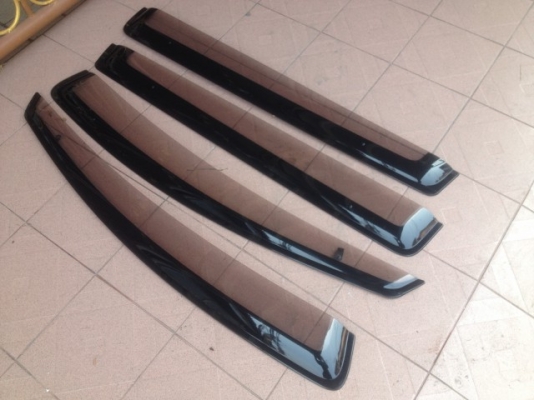 กันสาดเเท้ TOYOTA WIHS ครบชุดหน้าหลังกริบครบเก่าญี่ปุ่นสภาพดี