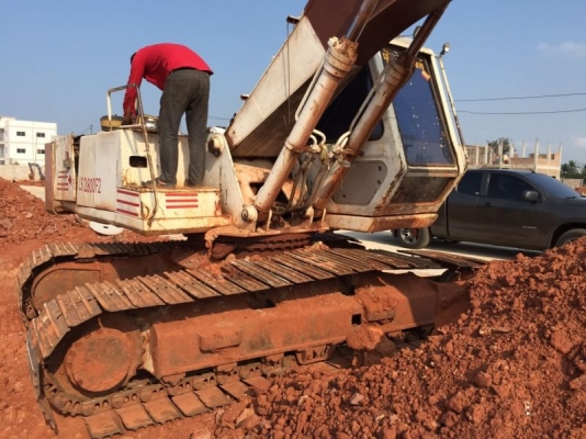 ขาย 350,000 รถแบคโฮ SUMITOMO F2เครื่องดีปั้มดีขายตามสภาพ 090-772-3710 090-772-3708