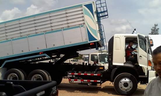 ขายเสื้อสูบฮีโน่10ล้อเครื่องP11C~UV 380แรงวิ่ง1xxxx