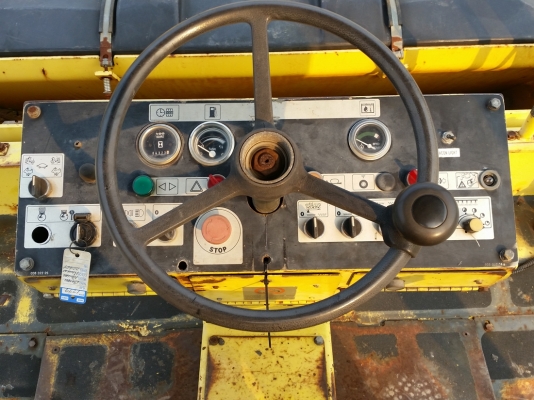 ขายรถบด 10 ตัน BOMAG BW161AD นำเข้าจาก USA แท้ 100\% สภาพสวย ไม่เคยใช้งานในไทย ขายรถบด 10 ตัน BOMAG BW161AD นำเข้าจาก USA แท้ 100\% สภาพสวย ไม่เคยใช้งานในไทย