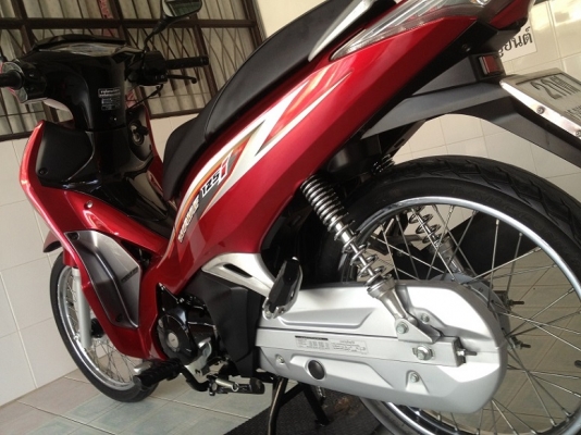 Wave125i สต๊าดมือ ลายใหม่ วิ่ง6000 ปี57 (ของแถม 4 รายการ)