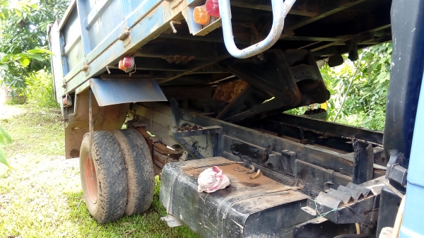 6ล้อดัมพ์ 5 คิว NPR เครื่อง4สูบ130แรง 6 เกียร์เดินหน้า  465000