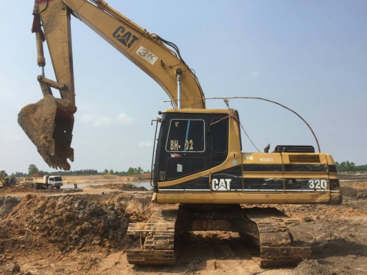 ขาย720,000Cat 320V2 ไฟฟ้าครบเครื่องดี ปั้มดี เอวแน่น เล่มทะเบียนภาษีไม่ขาด 090-772-3710 090-772-3708