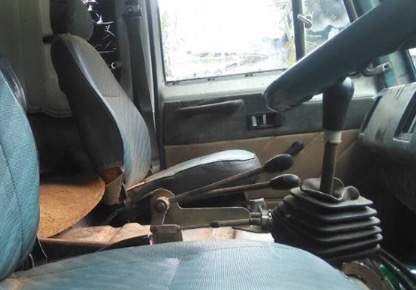 ISUZU ROCKY 175 HP HO6C หกล้อดั๊มพ์ ประกอบ กระบะดั๊มพ์มิเนียม 6 ตันความยาว 4 เมตรสภาพดีพร้อมบรรทุกได้เลย วางเครื่องยนต์ฮีโน่ แน่นดีแรงดีไม่มีเยิ้มยังไม่ลงเล่ม วางหัวเก๋งใหม่ยังไม่ลงเล่ม ภายในเก๋งสวยมากคอนโซลครบพร้อม พวงมาลัยเพาเวอร์ ระบบเบรคทริ๊ปฟี้ครบครั