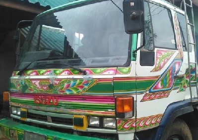 ISUZU ROCKY 175 HP HO6C หกล้อดั๊มพ์ ประกอบ กระบะดั๊มพ์มิเนียม 6 ตันความยาว 4 เมตรสภาพดีพร้อมบรรทุกได้เลย วางเครื่องยนต์ฮีโน่ แน่นดีแรงดีไม่มีเยิ้มยังไม่ลงเล่ม วางหัวเก๋งใหม่ยังไม่ลงเล่ม ภายในเก๋งสวยมากคอนโซลครบพร้อม พวงมาลัยเพาเวอร์ ระบบเบรคทริ๊ปฟี้ครบครั