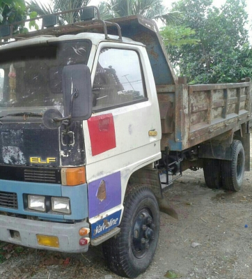 หกล้อ อีซูซุ NPR57Lเครือง4BC2-100ดั้มสามมิต 5คิว ช่วงล่างใหญ่ หน้าFหลังF สภาพดีเดิมๆพร้อมใช้ ทะเบียนพร้อมโอน