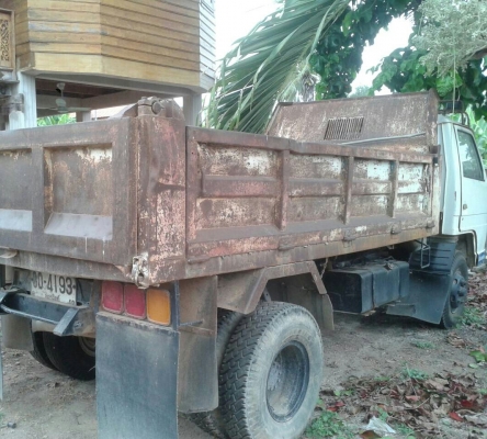 หกล้อ อีซูซุ NPR57Lเครือง4BC2-100ดั้มสามมิต 5คิว ช่วงล่างใหญ่ หน้าFหลังF สภาพดีเดิมๆพร้อมใช้ ทะเบียนพร้อมโอน