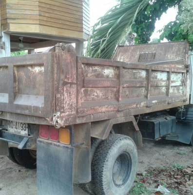 หกล้อ อีซูซุ NPR57Lเครือง4BC2-100ดั้มสามมิต 5คิว ช่วงล่างใหญ่ หน้าFหลังF สภาพดีเดิมๆพร้อมใช้ ทะเบียนพร้อมโอน