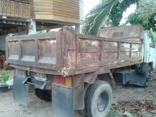 หกล้อ อีซูซุ NPR57Lเครือง4BC2-100ดั้มสามมิต 5คิว ช่วงล่างใหญ่ หน้าFหลังF สภาพดีเดิมๆพร้อมใช้ ทะเบียนพร้อมโอน