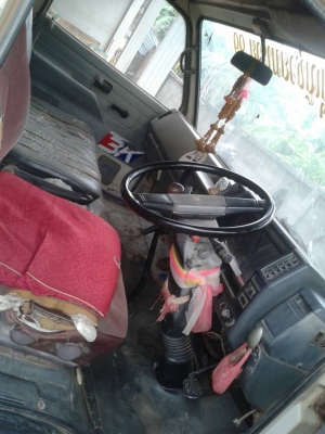 หกล้อ อีซูซุ NPR57Lเครือง4BC2-100ดั้มสามมิต 5คิว ช่วงล่างใหญ่ หน้าFหลังF สภาพดีเดิมๆพร้อมใช้ ทะเบียนพร้อมโอน