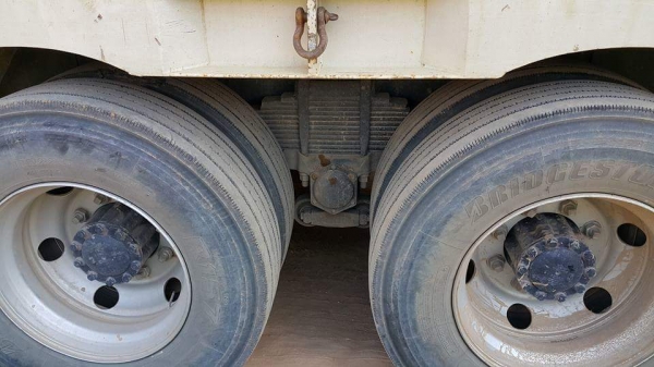 Hino fm 380 hp 12 ล้อท้ายลาด ยอดจัดไฟแนนซ์ได้ 1,700,000 บาทคะ