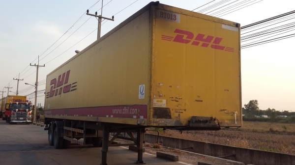 ขายหางเทรนเลอร์ตู้แห้ง มีลิฟหลังสภาพพร้อมใช้ยาว12.5เมตรราคาเบาๆโทร0856842587