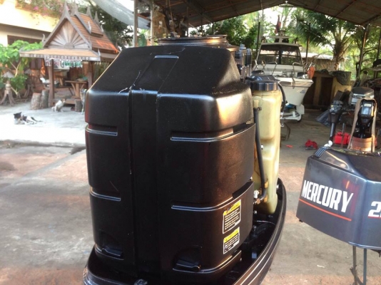 ขายเครื่องเมอร์คิวรี่ 225แรง 2จังหวะ สวยๆพร้อมใช้งานเป็นเครื่องประมูลมาจากโรงบาลตากสินครับมาทดลองดูก่อนครับ ขาย 120000 บาทครับ