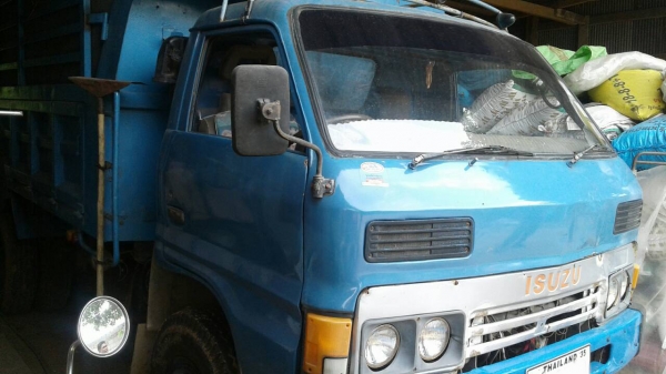 **280,000 บ.ต่อรอง/// 6ล้อดั้มดิน/ดั้มเกษตร ISUZU KS-110ฝาขาว Fหน้า-หลัง กระบะดั้มเหล็ก3.80ม. เล่มทะเบียนครบ ขาย ISUZU KS-110แรง 6ล้อดั้มดิน/ดั้มเกษตร ช่วงล่างใหญ่ พร้อมลุยงาน ISUZU KS (773xxxx) 4BD1-110HP ฝาขาว เกียร์ยาว หัวเก๋งยกไม่ได้ ครับ เครื่องเดิม **280,000 บ.ต่อรอง/// 6ล้อดั้มดิน/ดั้มเกษตร ISUZU KS-110ฝาขาว Fหน้า-หลัง กระบะดั้มเหล็ก3.80ม. เล่มทะเบียนครบ ขาย ISUZU KS-110แรง 6ล้อดั้มดิน/ดั้มเกษตร ช่วงล่างใหญ่ พร้อมลุยงาน ISUZU KS (773xxxx) 4BD1-110HP ฝาขาว เกียร์ยาว หัวเก๋งยกไม่ได้ ครับ เครื่องเดิม