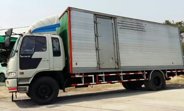 หกล้อ ฮีโน่ สิงห์ไฮเท็ค195 บรรทุกตู้ ยาว7.20ม สภาพดีสวยเดิมๆพร้อมใช้งาน ทะเบียนพร้อมโอน หกล้อ ฮีโน่ สิงห์ไฮเท็ค195 บรรทุกตู้ ยาว7.20ม สภาพดีสวยเดิมๆพร้อมใช้งาน ทะเบียนพร้อมโอน