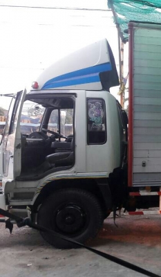 หกล้อ ฮีโน่ สิงห์ไฮเท็ค195 บรรทุกตู้ ยาว7.20ม สภาพดีสวยเดิมๆพร้อมใช้งาน ทะเบียนพร้อมโอน หกล้อ ฮีโน่ สิงห์ไฮเท็ค195 บรรทุกตู้ ยาว7.20ม สภาพดีสวยเดิมๆพร้อมใช้งาน ทะเบียนพร้อมโอน