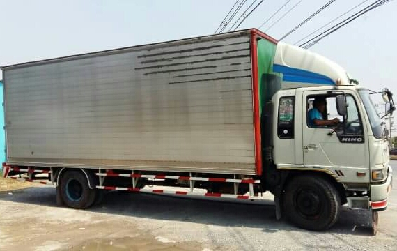 หกล้อ ฮีโน่ สิงห์ไฮเท็ค195 บรรทุกตู้ ยาว7.20ม สภาพดีสวยเดิมๆพร้อมใช้งาน ทะเบียนพร้อมโอน หกล้อ ฮีโน่ สิงห์ไฮเท็ค195 บรรทุกตู้ ยาว7.20ม สภาพดีสวยเดิมๆพร้อมใช้งาน ทะเบียนพร้อมโอน