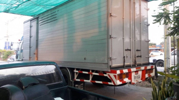 หกล้อ ฮีโน่ สิงห์ไฮเท็ค195 บรรทุกตู้ ยาว7.20ม สภาพดีสวยเดิมๆพร้อมใช้งาน ทะเบียนพร้อมโอน หกล้อ ฮีโน่ สิงห์ไฮเท็ค195 บรรทุกตู้ ยาว7.20ม สภาพดีสวยเดิมๆพร้อมใช้งาน ทะเบียนพร้อมโอน