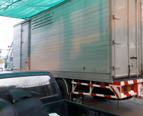 หกล้อ ฮีโน่ สิงห์ไฮเท็ค195 บรรทุกตู้ ยาว7.20ม สภาพดีสวยเดิมๆพร้อมใช้งาน ทะเบียนพร้อมโอน