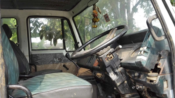 สิบล้อมือสอง/ Isuzu 195 แรง คัสซี 200 สวยทั้งเส้น ยางอ่อนนิดหน่อย