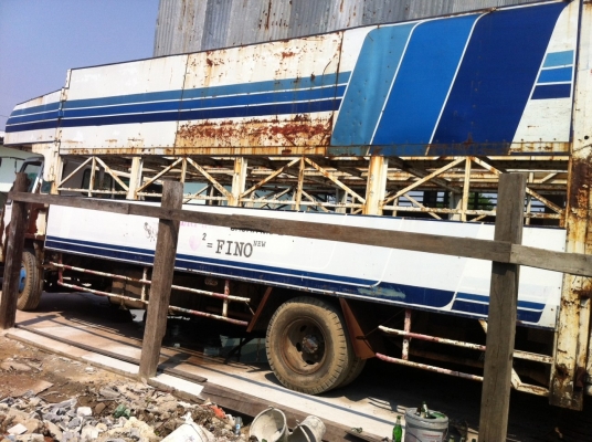 195 แรง ร็อกกี้ตัวแรก ฝาขาว เครื่องดี บรรทุกมอเตอร์ไซด์โรงงานมาก่อน