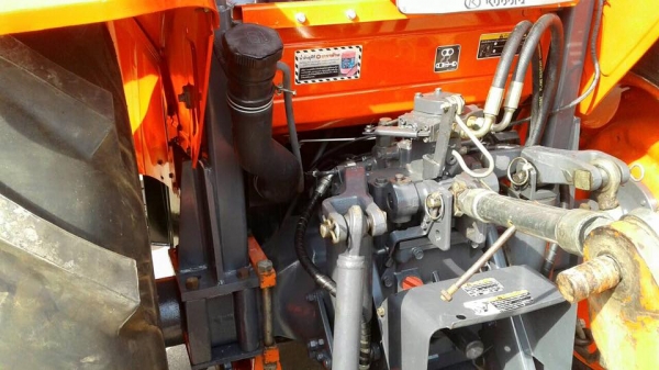 ขายรถไถ Kubota M7040 (4WD) พร้อมดันหน้า ผานบุกเบิก รถสวย พร้อมใช้งานครับ ขายรถไถ Kubota M7040 (4WD) พร้อมดันหน้า ผานบุกเบิก รถสวย พร้อมใช้งานครับ