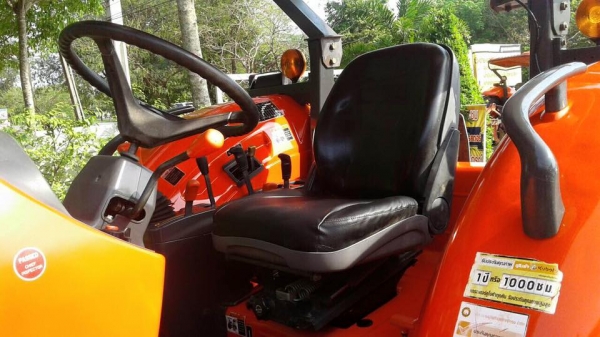 ขายรถไถ Kubota M7040 (4WD) พร้อมดันหน้า ผานบุกเบิก รถสวย พร้อมใช้งานครับ ขายรถไถ Kubota M7040 (4WD) พร้อมดันหน้า ผานบุกเบิก รถสวย พร้อมใช้งานครับ