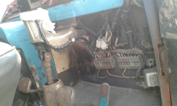 ขายรถบัสพัดลม BENZ 210 แรงม้า ยาว 12 เมตร เครื่องหน้า 64 ที่นั่ง เครื่องเสียงพร้อม ราคา 400000 ขายรถบัสพัดลม BENZ 210 แรงม้า ยาว 12 เมตร เครื่องหน้า 64 ที่นั่ง เครื่องเสียงพร้อม ราคา 400000